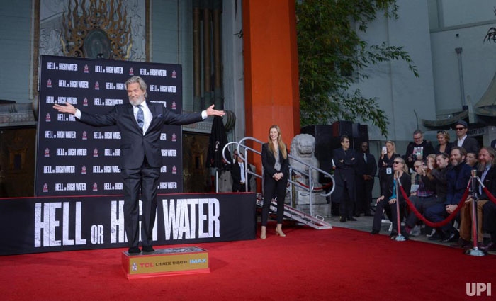 JeffBridgeshandprintceremonyatTCLChineseTheatre 2 1